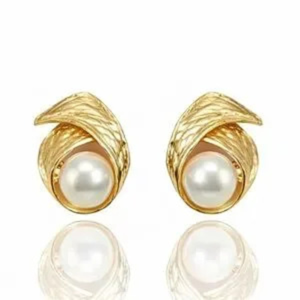 Elegant Gold Pearl Earrings